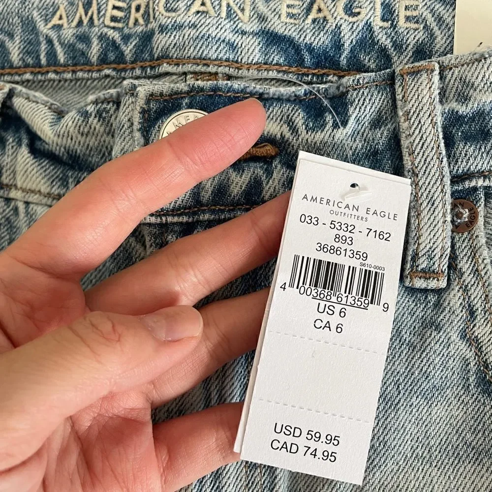 NWT American Eagle Denim Baggy Short size 6 MSRP$60